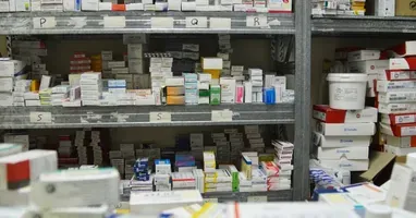 «Δεν προτιθέμεθα να “αυτοκτονήσουμε”…» – Τι λένε οι φαρμακοποιοί για τα σχέδια του Υπ. Υγείας